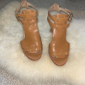 VIA SPIGA neutral open toe sandal